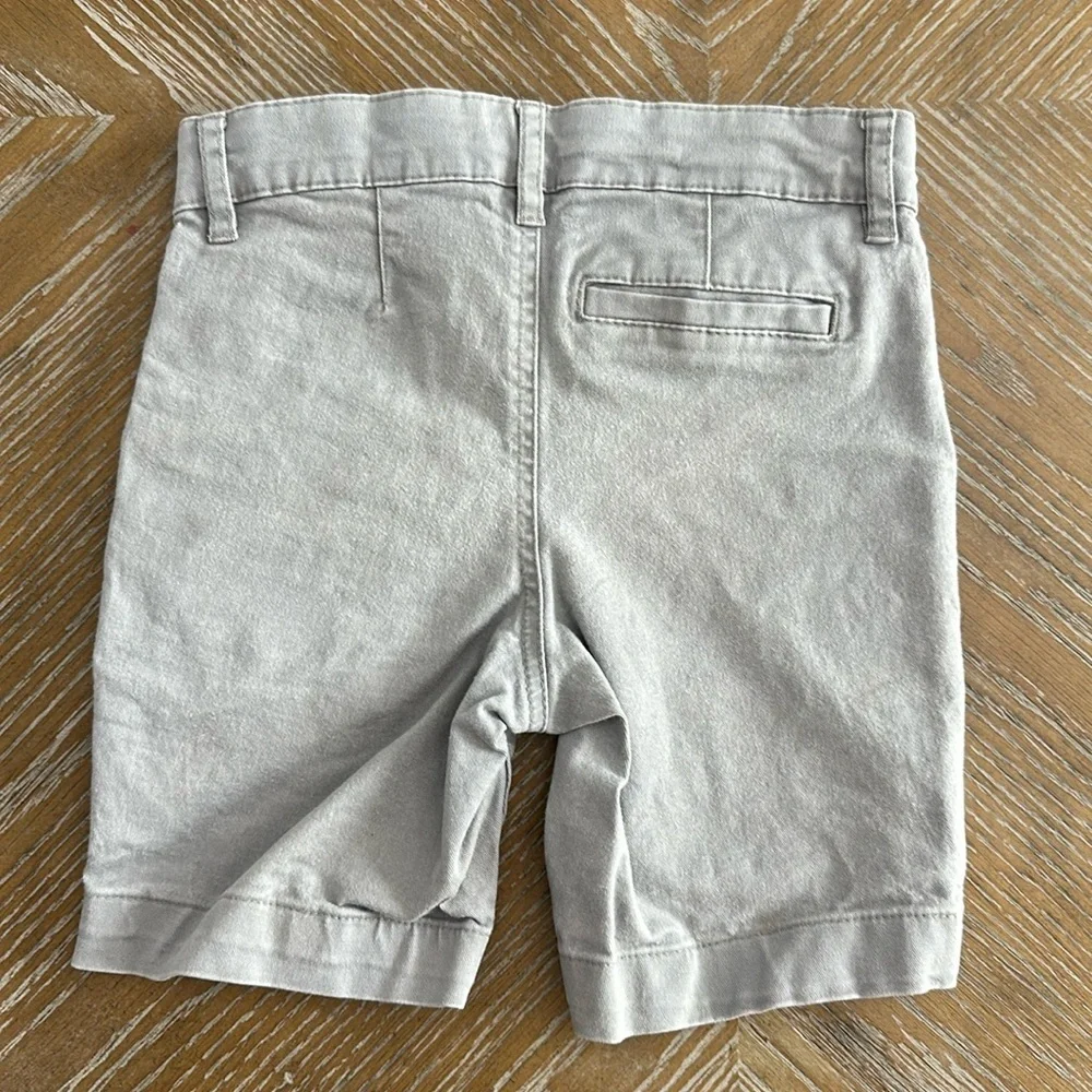 Old Navy Boys Grey Built-In Flex Twill Straight Uniform Shorts Size 5